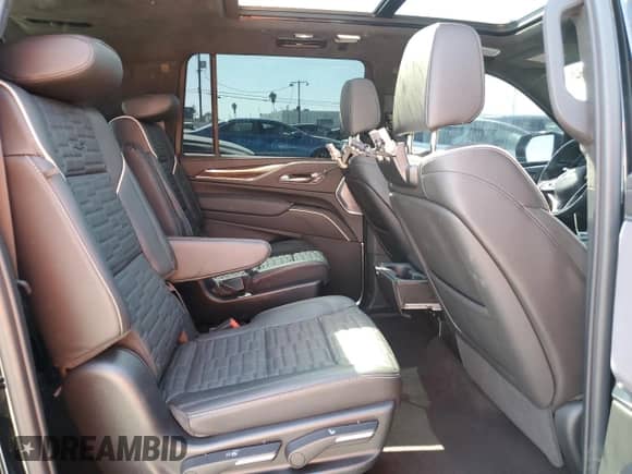 2023 Cadillac Escalade ESV 4WD Sport Platinum с VIN 1GYS4RKL5PR427635, выставлен на аукционе Copart как лот 73246454 с пробегом 20 580 миль миль и Списание • Salvage title. История ставок и продаж доступна на DreamBid. Изображение 12.