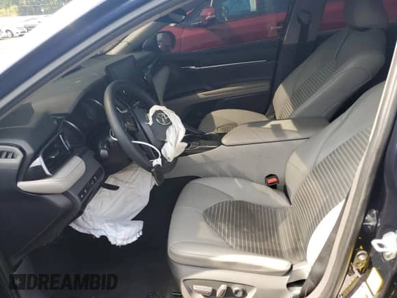 2021 Toyota Camry SE z VIN 4T1S11AK8MU426704, wystawiony jako Copart lot #67518625 z przebiegiem 113 726 mil mil oraz Szkoda całkowita • Salvage title. Historia ofert i sprzedaży dostępna na DreamBid. Obrazek 7.