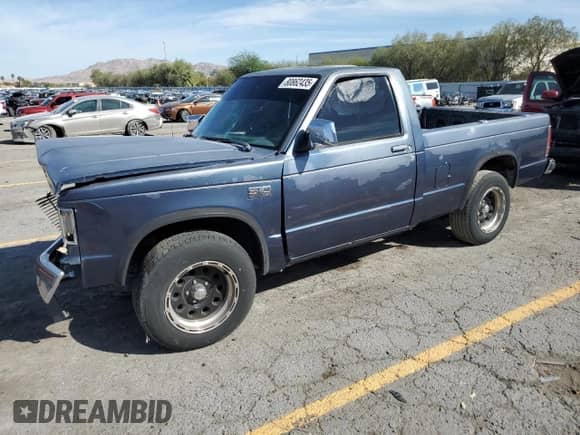 1988 Chevrolet S-10 с VIN 1GCBS14E4J2198425, выставлен на аукционе Copart как лот 80862435 с пробегом 215 325 миль миль и Списание • Salvage title. История ставок и продаж доступна на DreamBid. Изображение 1.