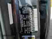 2016 Hyundai Santa Fe z VIN 5XYZU3LB0GG366166, wystawiony jako Copart lot #70310085 z przebiegiem 148 696 mil mil oraz Szkoda całkowita • Salvage title. Historia ofert i sprzedaży dostępna na DreamBid. Obrazek 13.