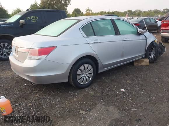 2011 Honda Accord LX с VIN 1HGCP2F3XBA017943, выставлен на аукционе IAAI как лот 43147493 с пробегом 155 902 миль миль и . История ставок и продаж доступна на DreamBid. Изображение 4.