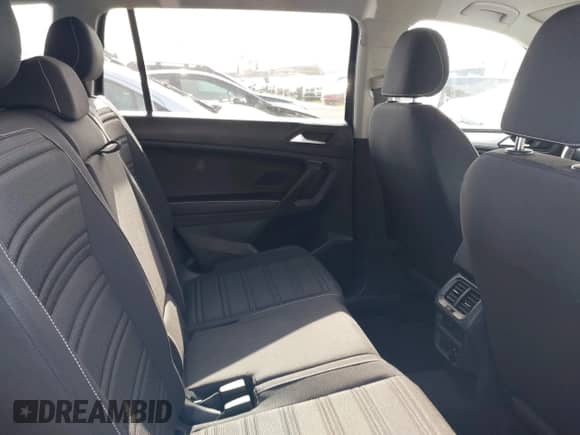 2024 Volkswagen Tiguan S с VIN 3VVRB7AX7RM206806, выставлен на аукционе IAAI как лот 42229041 с пробегом 4 794 миль миль и . История ставок и продаж доступна на DreamBid. Изображение 8.