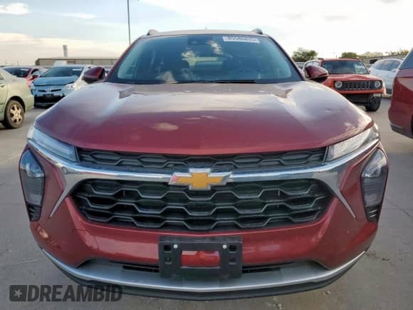 2025 Chevrolet Trax LT with VIN KL77LHEPXSC279448, listed as a Copart auction lot 85586835 with 4,612 mi miles and Clean title. Bid and sale history available at DreamBid. Image 5.