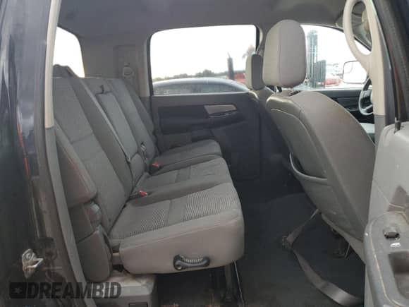 2007 Dodge 1500 SLT z VIN 3D7KR19D87G838900, wystawiony jako Copart lot #74038994 z przebiegiem 270 039 mil mil oraz Szkoda całkowita • Salvage title. Historia ofert i sprzedaży dostępna na DreamBid. Obrazek 10.