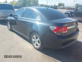 2013 Chevrolet Cruze 1LT z VIN 1G1PC5SBXD7319638, wystawiony jako IAAI lot #43451611 z przebiegiem 92 195 mil mil oraz . Historia ofert i sprzedaży dostępna na DreamBid. Obrazek 3.