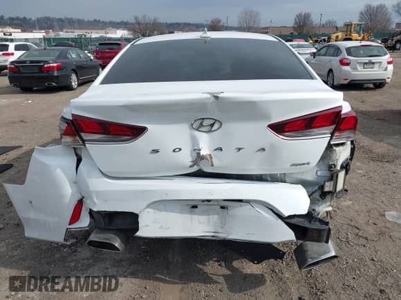 2018 Hyundai Sonata SEL Plus with VIN 5NPE34AF4JH605120, listed as a IAAI auction lot 41719229 with 128,805 mi miles and . Bid and sale history available at DreamBid. Image 16.