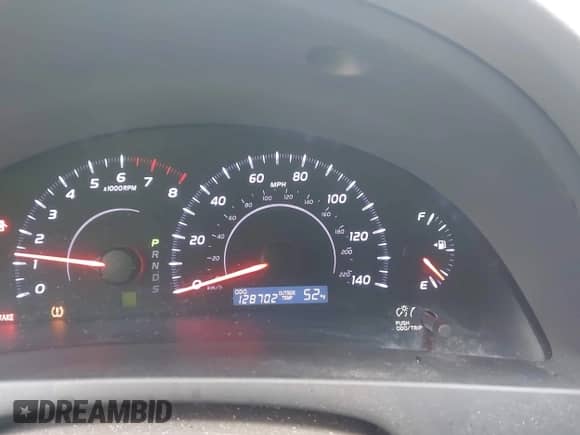 2010 Toyota Camry SE z VIN 4T1BF3EK9AU068354, wystawiony jako IAAI lot #43402560 z przebiegiem 128 702 mil mil oraz . Historia ofert i sprzedaży dostępna na DreamBid. Obrazek 7.