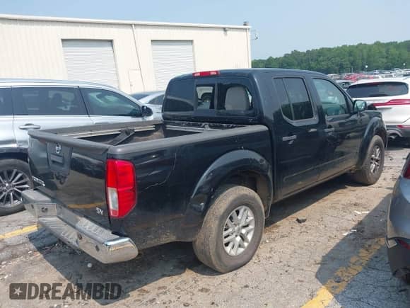 2018 Nissan Frontier SV z VIN 1N6AD0ER8JN725508, wystawiony jako IAAI lot #42394437 z przebiegiem 198 086 mil mil oraz . Historia ofert i sprzedaży dostępna na DreamBid. Obrazek 4.