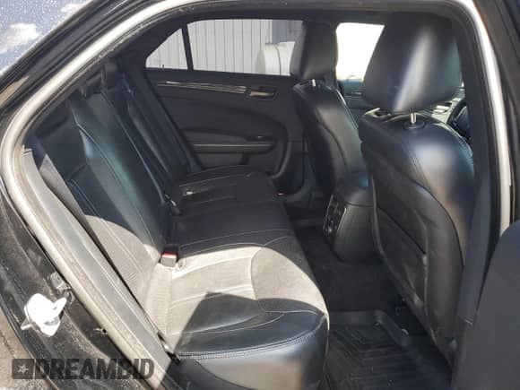 2013 Chrysler 300 C John Varvatos Limited Edition с VIN 2C3CCADT2DH693495, выставлен на аукционе Copart как лот 70342485 с пробегом 42 323 миль миль и Списание • Salvage title. История ставок и продаж доступна на DreamBid. Изображение 10.