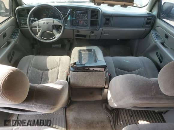 2004 Chevrolet Tahoe LS z VIN 1GNEC13V24R299221, wystawiony jako Copart lot #81276245 z przebiegiem 240 153 mil mil oraz Szkoda całkowita • Salvage title. Historia ofert i sprzedaży dostępna na DreamBid. Obrazek 8.