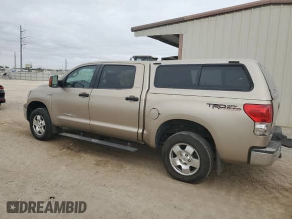 2007 Toyota Tundra SR5 z VIN 5TBDV54137S471126, wystawiony jako Copart lot #82684135 z przebiegiem 256 898 mil mil oraz Czysty tytuł • Clean title. Historia ofert i sprzedaży dostępna na DreamBid. Obrazek 2.