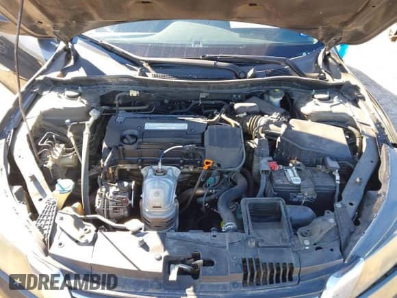 2014 Honda Accord LX z VIN 1HGCR2F3XEA263082, wystawiony jako IAAI lot #41208467 z przebiegiem 183 312 mil mil oraz . Historia ofert i sprzedaży dostępna na DreamBid. Obrazek 10.