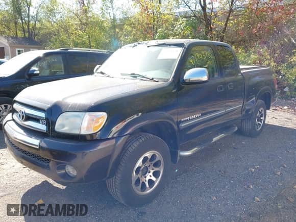 2005 Toyota Tundra SR5 с VIN 5TBBT44105S473288, выставлен на аукционе IAAI как лот 43390378 с пробегом 160 406 миль миль и . История ставок и продаж доступна на DreamBid. Изображение 2.