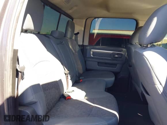 2017 Ram 1500 Big Horn z VIN 1C6RR6LG9HS768687, wystawiony jako IAAI lot #41688002 z przebiegiem 128 617 mil mil oraz . Historia ofert i sprzedaży dostępna na DreamBid. Obrazek 8.