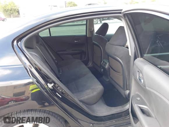 2014 Honda Accord EX z VIN 1HGCR2F7XEA058610, wystawiony jako IAAI lot #43436409 z przebiegiem 222 450 mil mil oraz . Historia ofert i sprzedaży dostępna na DreamBid. Obrazek 8.