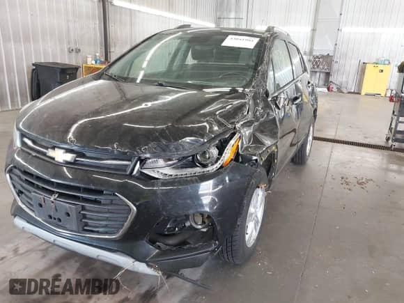 2020 Chevrolet Trax LT z VIN KL7CJPSB6LB079634, wystawiony jako IAAI lot #43041981 z przebiegiem 51 318 mil mil oraz . Historia ofert i sprzedaży dostępna na DreamBid. Obrazek 2.