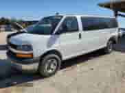 2018 Chevrolet Express Passenger LT z VIN 1GAZGPFG1J1320173, wystawiony jako Copart lot #45585895 z przebiegiem 202 040 mil mil oraz Szkoda całkowita • Salvage title. Historia ofert i sprzedaży dostępna na DreamBid. Obrazek 1.