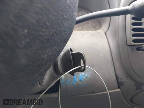 2002 Ford F-150 XL with VIN 2FTRX17L22CA34476, listed as a IAAI auction lot 43390303 with 237,458 mi miles and . Bid and sale history available at DreamBid. Image 11.