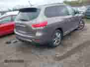 2014 Nissan Pathfinder SL with VIN 5N1AR2MN5EC662945, listed as a IAAI auction lot 40799859 with 175,782 mi miles and . Bid and sale history available at DreamBid. Image 4.