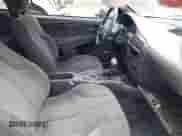 2003 Chevrolet Cavalier LS Sport z VIN 1G1JH12F937296791, wystawiony jako IAAI lot #42232858 z przebiegiem 188 410 mil mil oraz . Historia ofert i sprzedaży dostępna na DreamBid. Obrazek 5.