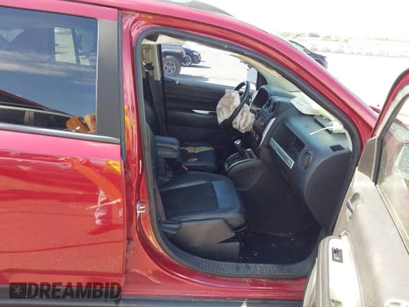 2014 Jeep Compass Latitude with VIN 1C4NJCEB4ED651713, listed as a IAAI auction lot 43305790 with 139,289 mi miles and . Bid and sale history available at DreamBid. Image 5.