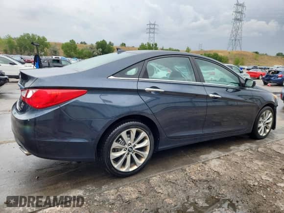 2012 Hyundai Sonata SE with VIN 5NPEC4AC5CH357212, listed as a Copart auction lot 70023125 with 179,050 mi miles and Salvage title. Bid and sale history available at DreamBid. Image 3.
