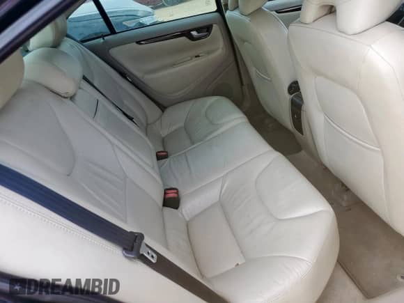 2006 Volvo S60 2.5L Turbo с VIN YV1RS592262515141, выставлен на аукционе Copart как лот 68087625 с пробегом 164 231 миль миль и Списание • Salvage title. История ставок и продаж доступна на DreamBid. Изображение 10.
