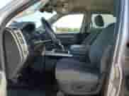 2017 Ram 1500 Big Horn z VIN 3C6RR7LT7HG560284, wystawiony jako Copart lot #81195135 z przebiegiem 157 563 mil mil oraz Szkoda całkowita • Salvage title. Historia ofert i sprzedaży dostępna na DreamBid. Obrazek 7.