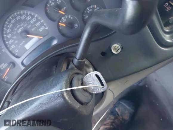 2005 Chevrolet Avalanche Z71 с VIN 3GNEK12Z25G121186, выставлен на аукционе IAAI как лот 42511377 с пробегом 236 658 миль миль и . История ставок и продаж доступна на DreamBid. Изображение 11.