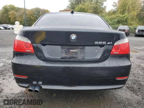 2008 BMW 5 Series 528xi z VIN WBANV13518CZ56499, wystawiony jako Copart lot #86325735 z przebiegiem 198 145 mil mil oraz Szkoda całkowita • Salvage title. Historia ofert i sprzedaży dostępna na DreamBid. Obrazek 6.