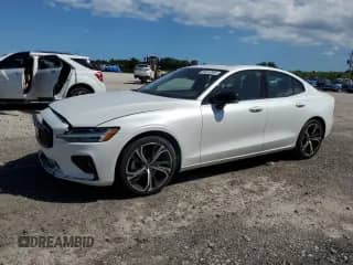 2024 Volvo S60 Plus Dark Theme с VIN 7JRL12FL0RG310226, выставлен на аукционе Copart как лот 84055985 с пробегом 14 766 миль миль и Списание • Salvage title. История ставок и продаж доступна на DreamBid. Изображение 1.