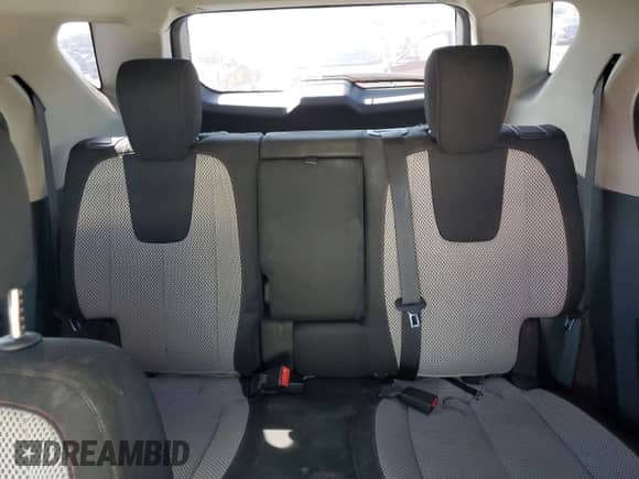 2014 Chevrolet Equinox LT z VIN 2GNALBEK3E6140955, wystawiony jako Copart lot #85191345 z przebiegiem 158 355 mil mil oraz Czysty tytuł • Clean title. Historia ofert i sprzedaży dostępna na DreamBid. Obrazek 10.