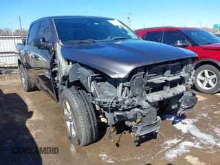 2017 Ram 1500 Big Horn z VIN 1C6RR6LG9HS768687, wystawiony jako IAAI lot #41688002 z przebiegiem 128 617 mil mil oraz . Historia ofert i sprzedaży dostępna na DreamBid. Obrazek 1.