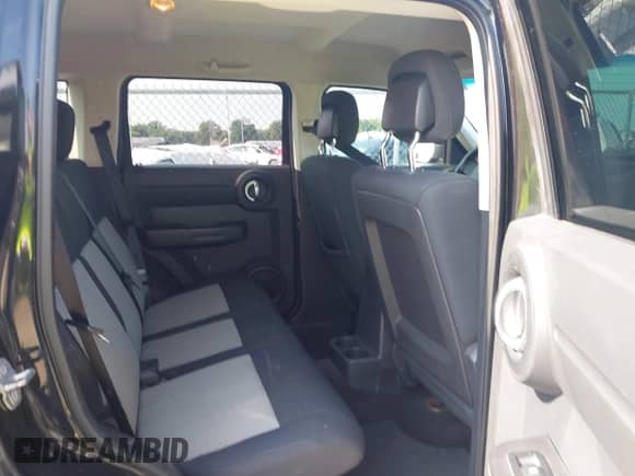 2010 Dodge Nitro SE with VIN 1D4PT2GK8AW125614, listed as a IAAI auction lot 42670943 with 147,554 mi miles and . Bid and sale history available at DreamBid. Image 8.
