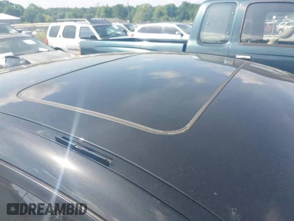 2014 BMW 4 Series 428i xDrive z VIN WBA3N5C52EF716998, wystawiony jako IAAI lot #42548467 z przebiegiem 212 418 mil mil oraz . Historia ofert i sprzedaży dostępna na DreamBid. Obrazek 18.