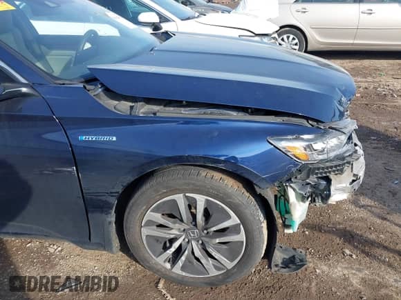 2019 Honda Accord with VIN 1HGCV3F18KA017689, listed as a IAAI auction lot 41030081 with 122,290 mi miles and . Bid and sale history available at DreamBid. Image 6.