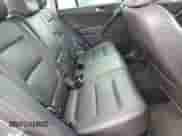 2016 Volkswagen Tiguan SEL с VIN WVGBV7AX8GW605885, выставлен на аукционе Copart как лот 81447295 с пробегом 107 141 миль миль и Списание • Salvage title. История ставок и продаж доступна на DreamBid. Изображение 11.