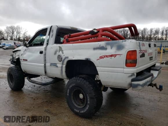 1997 Dodge 1500 with VIN 1B7HF16Z6VJ582930, listed as a Copart auction lot 45927864 with 165,482 mi miles and Salvage title. Bid and sale history available at DreamBid. Image 2.