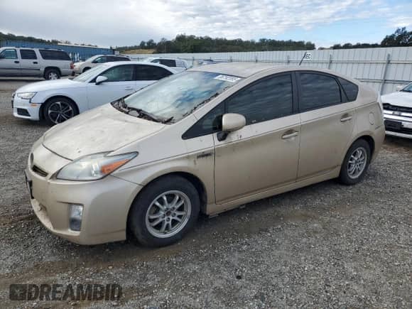2010 Toyota Prius II z VIN JTDKN3DU2A1101660, wystawiony jako Copart lot #86792995 z przebiegiem 235 960 mil mil oraz Czysty tytuł • Clean title. Historia ofert i sprzedaży dostępna na DreamBid. Obrazek 1.