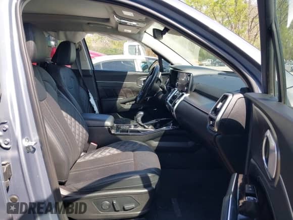 2022 Kia Sorento SX with VIN 5XYRK4LF8NG087513, listed as a IAAI auction lot 42038505 with 42,113 mi miles and . Bid and sale history available at DreamBid. Image 5.