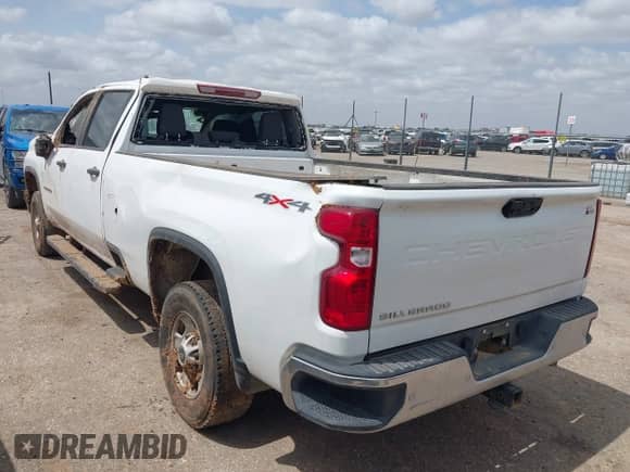 2024 Chevrolet Silverado 2500HD Work Truck z VIN 1GC1YLEY3RF403719, wystawiony jako IAAI lot #42527719 z przebiegiem 35 113 mil mil oraz . Historia ofert i sprzedaży dostępna na DreamBid. Obrazek 3.