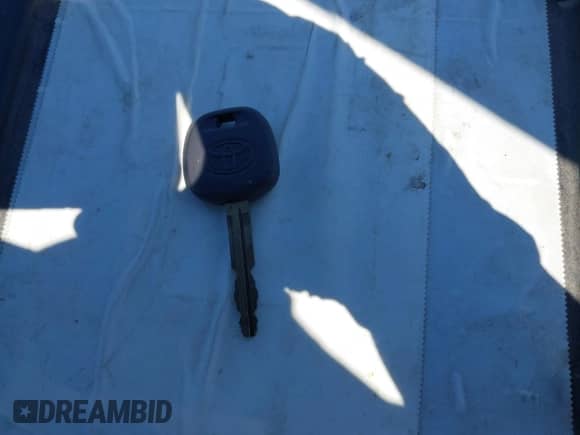 2008 Toyota Camry LE z VIN 4T1BE46K38U222512, wystawiony jako IAAI lot #42847008 z przebiegiem 171 552 mil mil oraz . Historia ofert i sprzedaży dostępna na DreamBid. Obrazek 11.