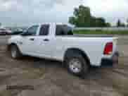 2023 Ram 1500 Tradesman z VIN 1C6RR7FT2PS537210, wystawiony jako Copart lot #56388985 z przebiegiem 62 140 mil mil oraz Czysty tytuł • Clean title. Historia ofert i sprzedaży dostępna na DreamBid. Obrazek 2.