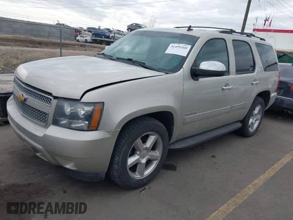2013 Chevrolet Tahoe LTZ с VIN 1GNSCCE03DR127957, выставлен на аукционе IAAI как лот 41499268 с пробегом 64 292 миль миль и . История ставок и продаж доступна на DreamBid. Изображение 16.
