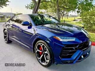 2021 Lamborghini Urus with VIN ZPBUA1ZL0MLA13913, listed as a Copart auction lot 84061045 with 32,057 mi miles and Salvage title. Bid and sale history available at DreamBid. Image 1.