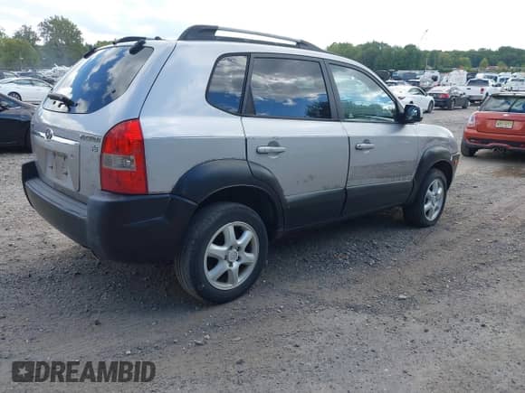 2005 Hyundai Tucson GLS с VIN KM8JN72D05U043134, выставлен на аукционе IAAI как лот 43136454 с пробегом 119 927 миль миль и . История ставок и продаж доступна на DreamBid. Изображение 4.