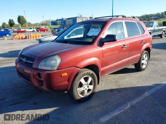 2006 Hyundai Tucson GL with VIN KM8JM12B96U445539, listed as a IAAI auction lot 43497413 with 225,987 mi miles and . Bid and sale history available at DreamBid. Image 2.