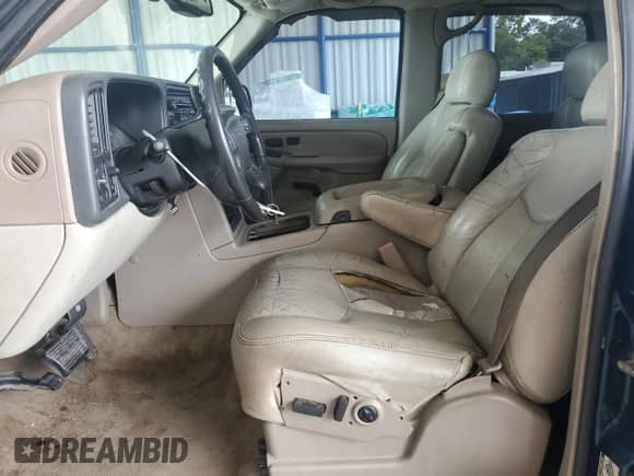 2005 Chevrolet Tahoe LT z VIN 1GNEC13TX5R150572, wystawiony jako Copart lot #68542125 z przebiegiem 214 919 mil mil oraz Szkoda całkowita • Salvage title. Historia ofert i sprzedaży dostępna na DreamBid. Obrazek 7.