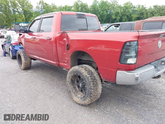 2010 Dodge 2500 ST with VIN 3D7UT2CL3AG117181, listed as a IAAI auction lot 42318032 with 151,252 mi miles and . Bid and sale history available at DreamBid. Image 3.