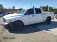 2018 Ram 1500 Tradesman z VIN 3C6RR6KT2JG252246, wystawiony jako Copart lot #47925375 z przebiegiem 186 881 mil mil oraz Szkoda całkowita • Salvage title. Historia ofert i sprzedaży dostępna na DreamBid. Obrazek 1.